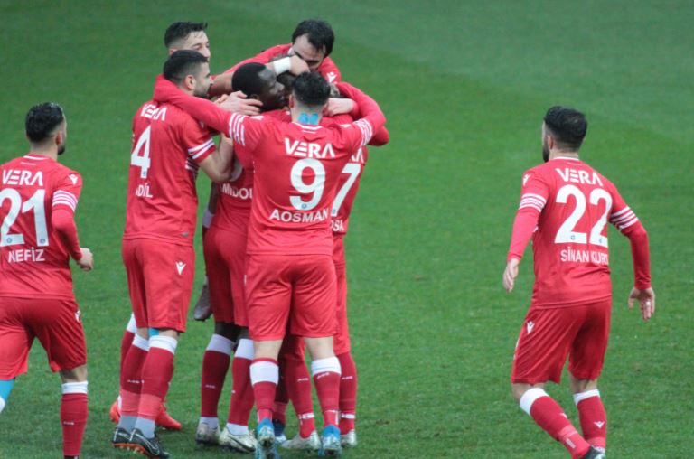 Adana Demirspor istediğini aldı