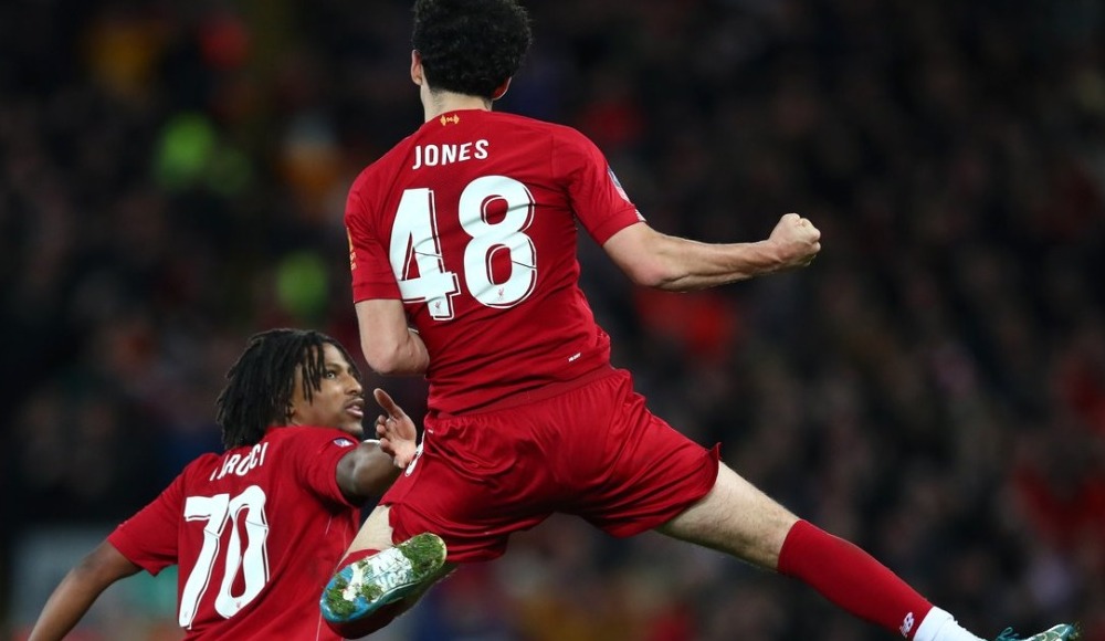 Merseyside derbisinde kazanan Liverpool oldu!