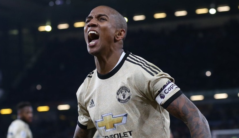 Ashley Young'a Inter kancası