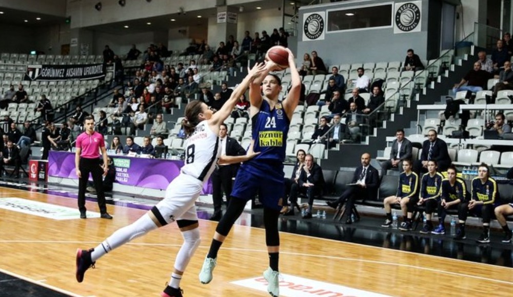 Dev derbide kazanan Fenerbahçe Öznur Kablo oldu!