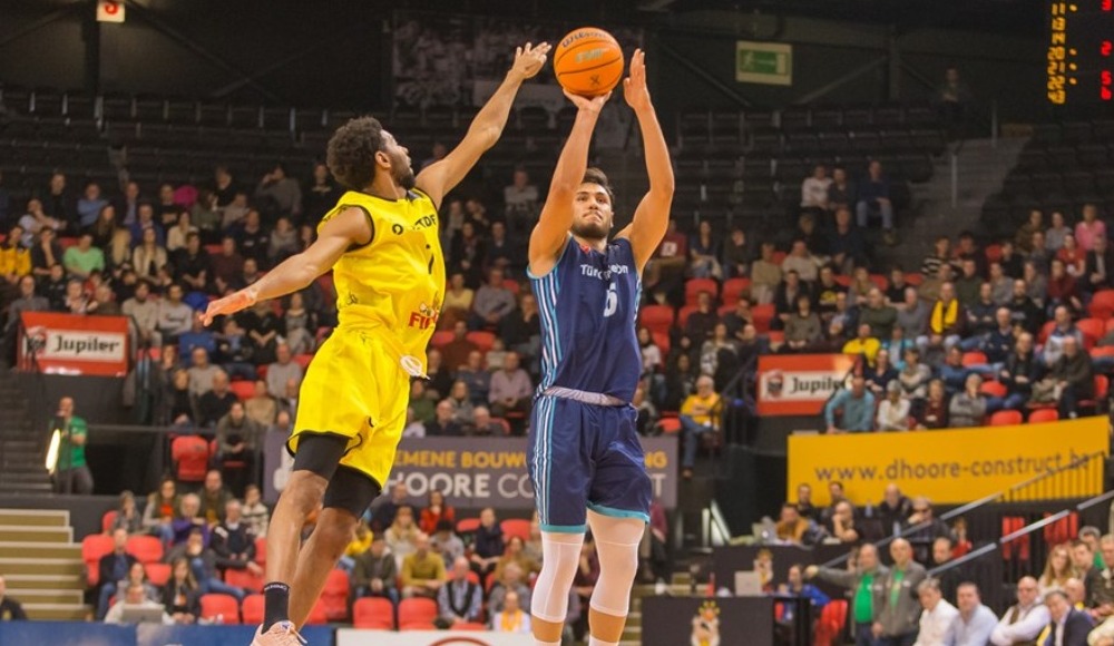 Türk Telekom, deplasmanda Oostende'yi 85-67 yendi