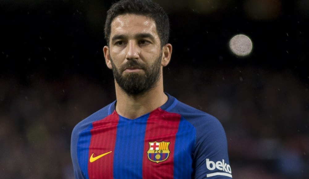 'Arda Turan ve Adebayor ile görüştük'