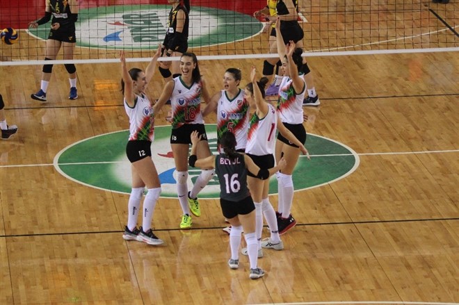 Ezeli derbide kazanan Karşıyaka oldu!