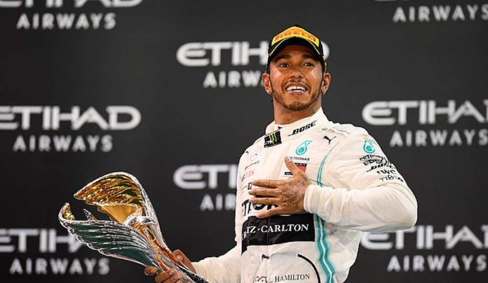 Hamilton İspanya'da kazandı, rekor kırdı