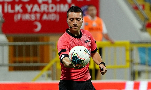İKİ KARDEŞ DE HAKEM OLDU
