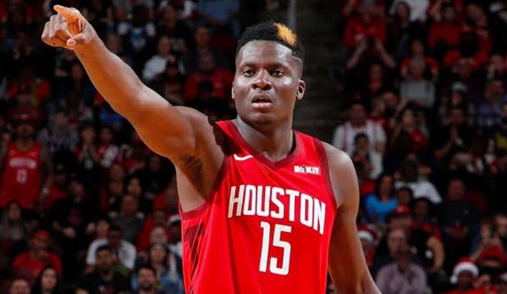 Houston Rockets Clint Capela'yı gözden çıkardı