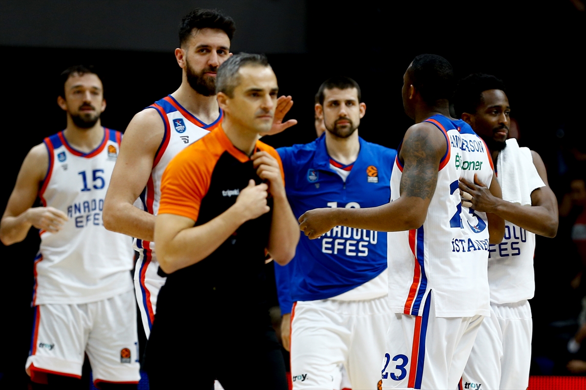 Hackett, attığı baskete üzüldü