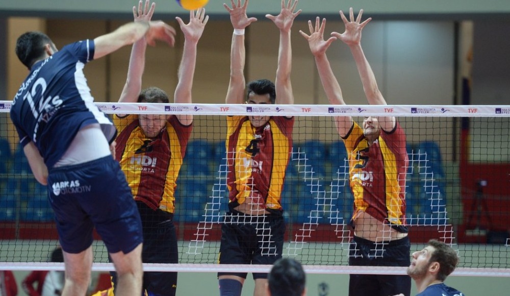 Arkas Spor, deplasmanda Galatasaray HDI Sigorta'yı 3-1 yendi