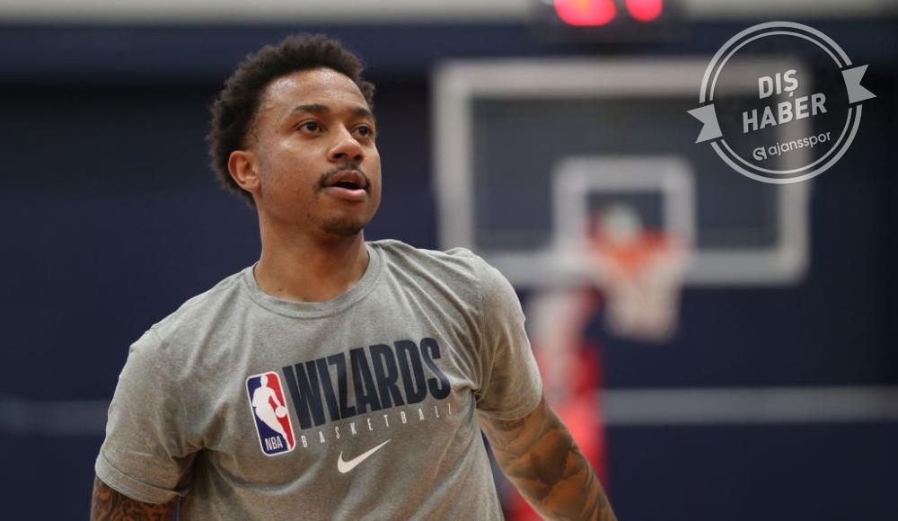 Isaiah Thomas, serbest!