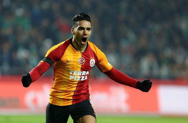 ''Galatasaray fazla yabancı aldı, düşündüğü gibi çıkmadı''
