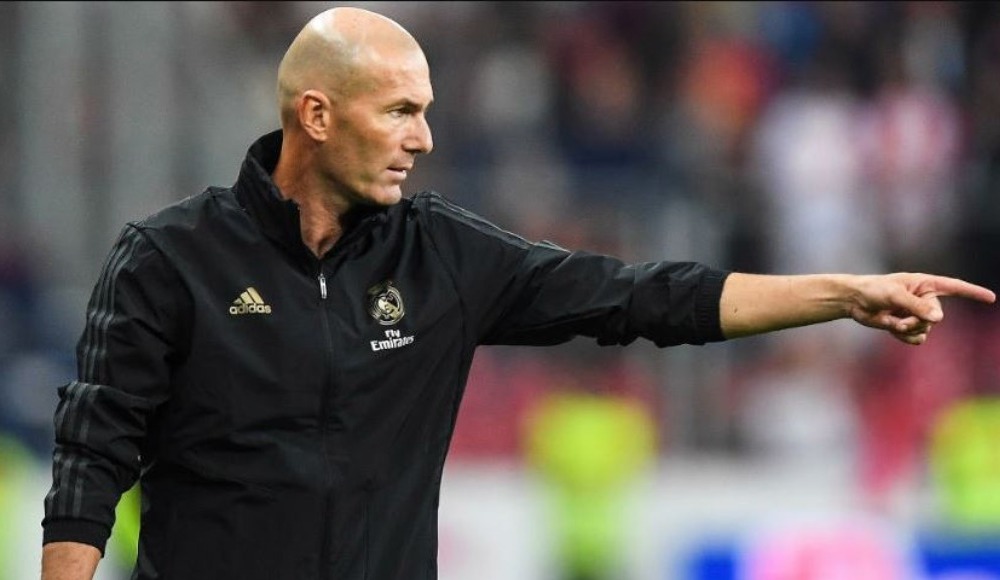 6. Zinédine Zidane - Real Madrid - yaklaşık 12 Mil. €