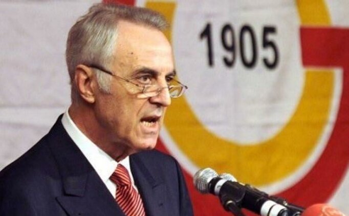 Özhan Canaydın ve alkışlama mesajı