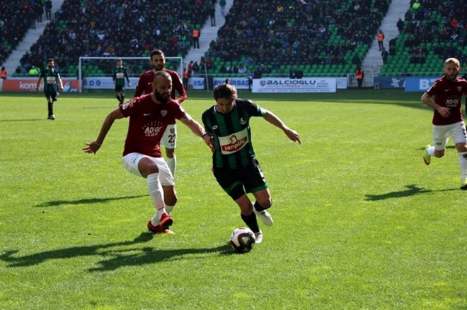 Sakaryaspor, Bandırmaspor'u tek golle geçti!