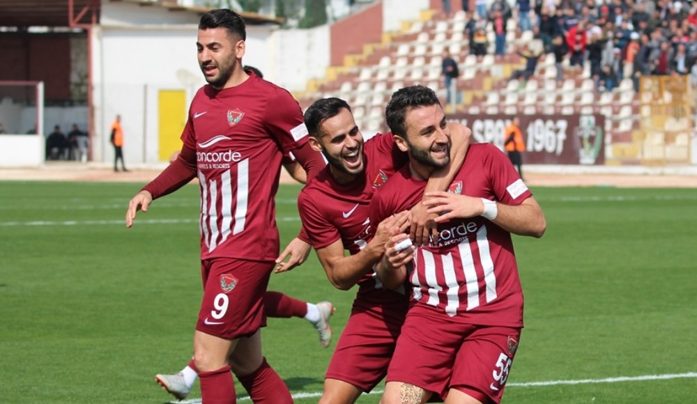 Lider Hatayspor tek attı, üç aldı