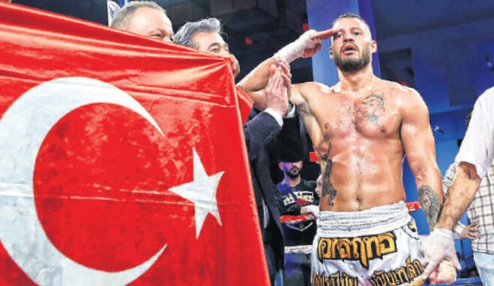 Ringde asker selamı