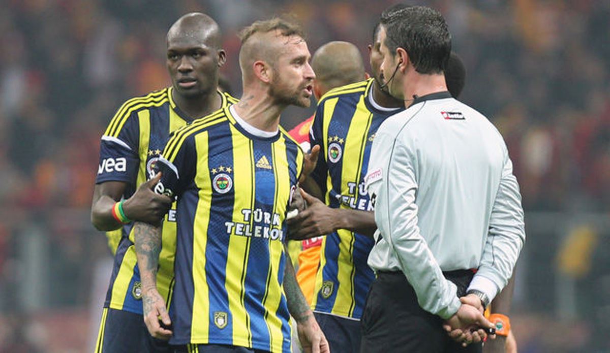 Galatasaray - Fenerbahçe derbisi ve Raul Meireles
