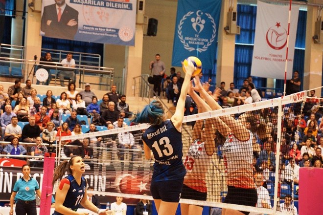 Aydın Büyükşehir Belediyespor, THY'yi 3-0 ile geçti