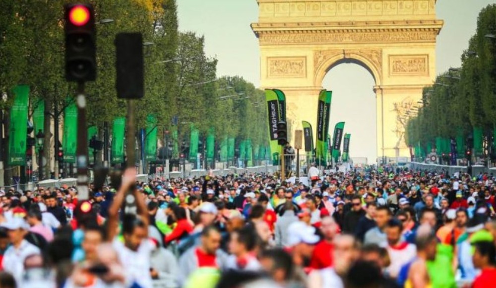 5 Mart | 60.000 kişinin başvuru yaptığı Paris Maratonu ertelendi.