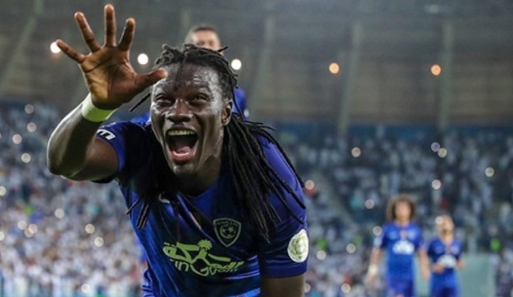 Al Hilal'de maaşlar iniyor! Bafetimbi Gomis...