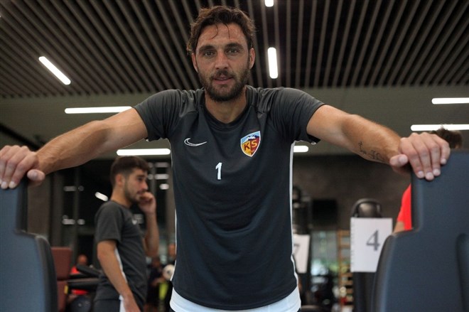 Hakan Arikan Galatasaray Da Gorseli