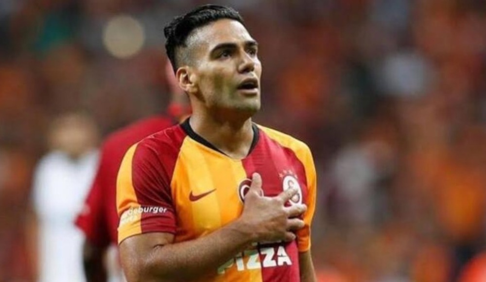 Falcao'nun kafasını karıştıran teklif!