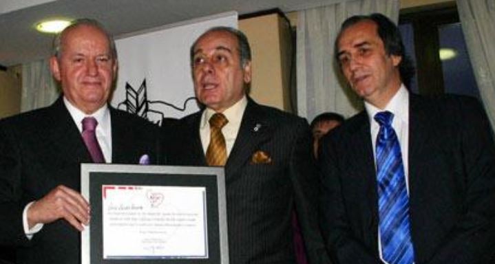 Şenes Erzik, bir plaketten daha fazlasını hak etti elbette...