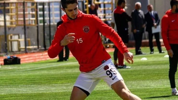 8 gol, 6 asist