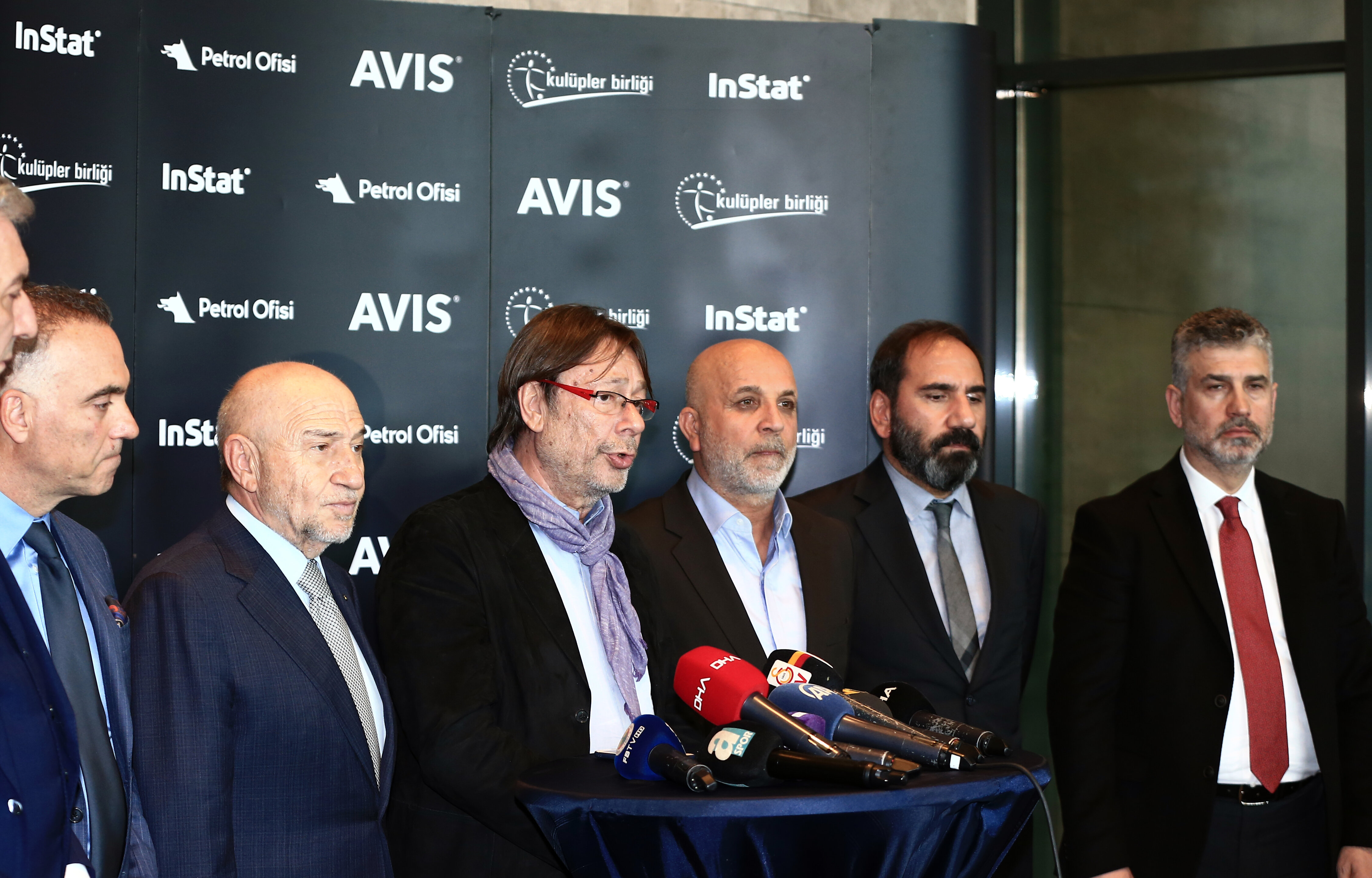 "Ligde bulunan 18 takımdan hiçbiri ligler oynanmasın demiyor"