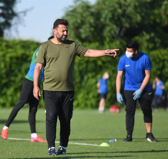 Bülent Uygun: "Uzun süre yapılmayan antrenman sakatlık çıkartır"