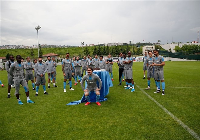 Trabzonspor’da Da Costa ve Guilherme’ye doğum günü sürprizi