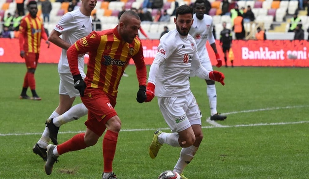 4 isim bir Gökhan Töre etmedi!