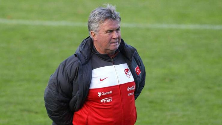 Hiddink gitti