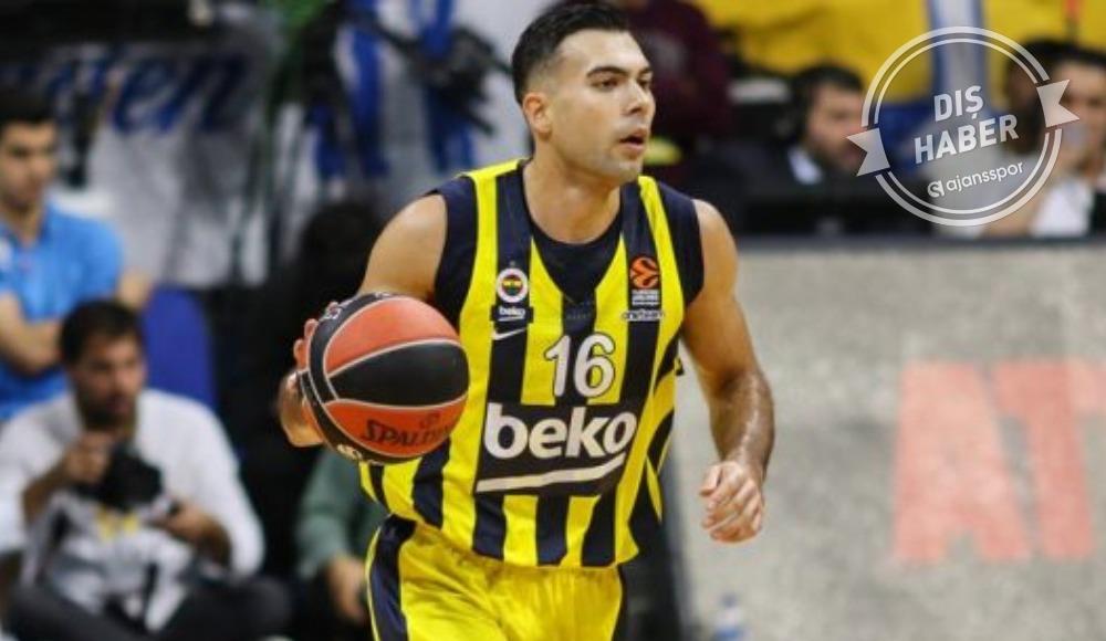 Kostas Sloukas görüşme odasına!