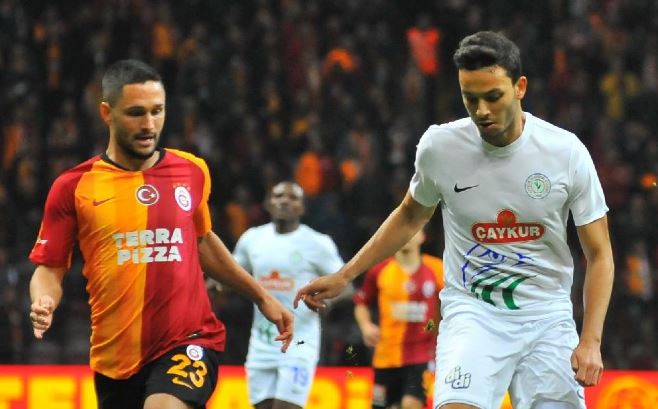 "Galatasaray ile oynamak hem avantaj hem de dezavantaj"