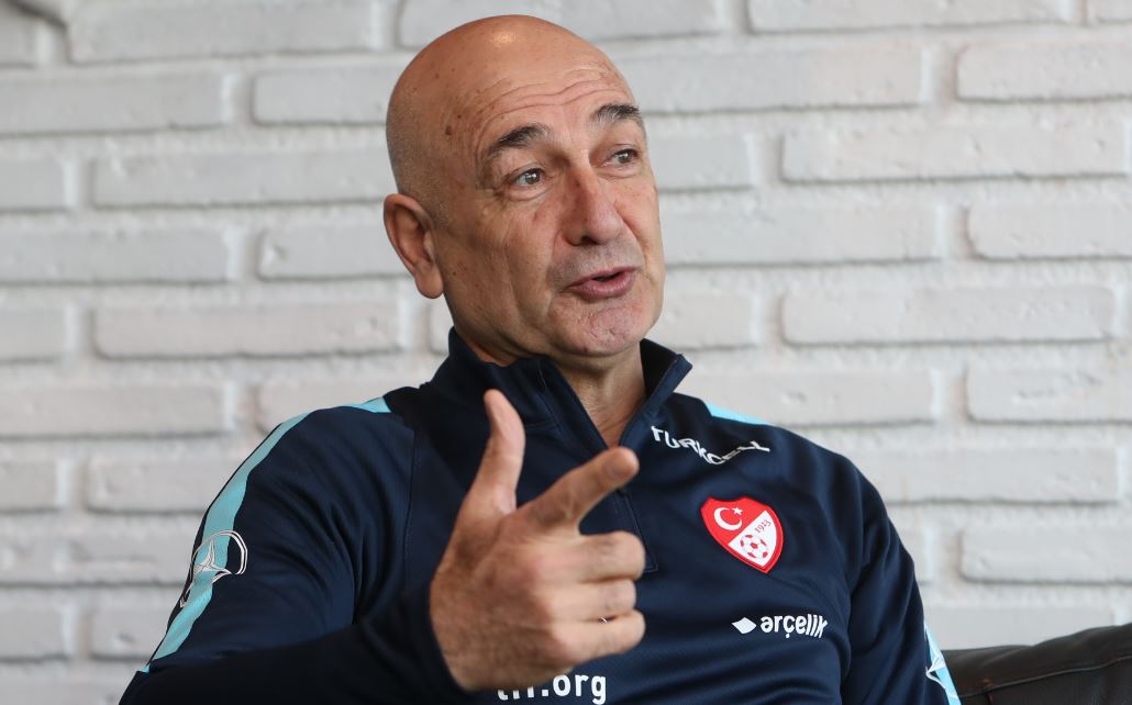 Mehmet Ekşi kimdir?