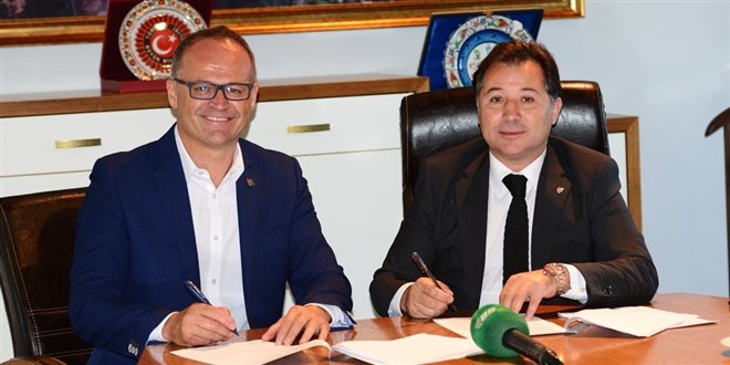 Bursaspor İrfan Buz’u resmen açıkladı