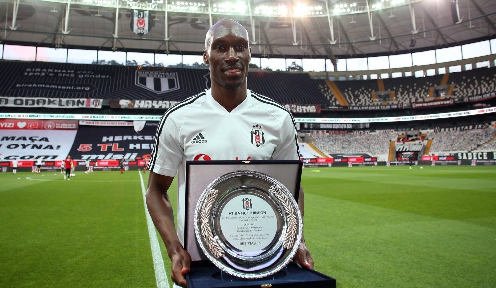 Atiba Hutchinson ikinci kez dalya dedi!