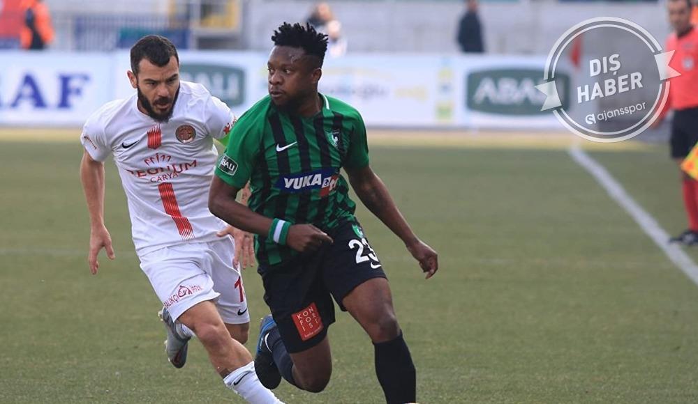Ogenyi Onazi, Roma'da hırsız kovaladı