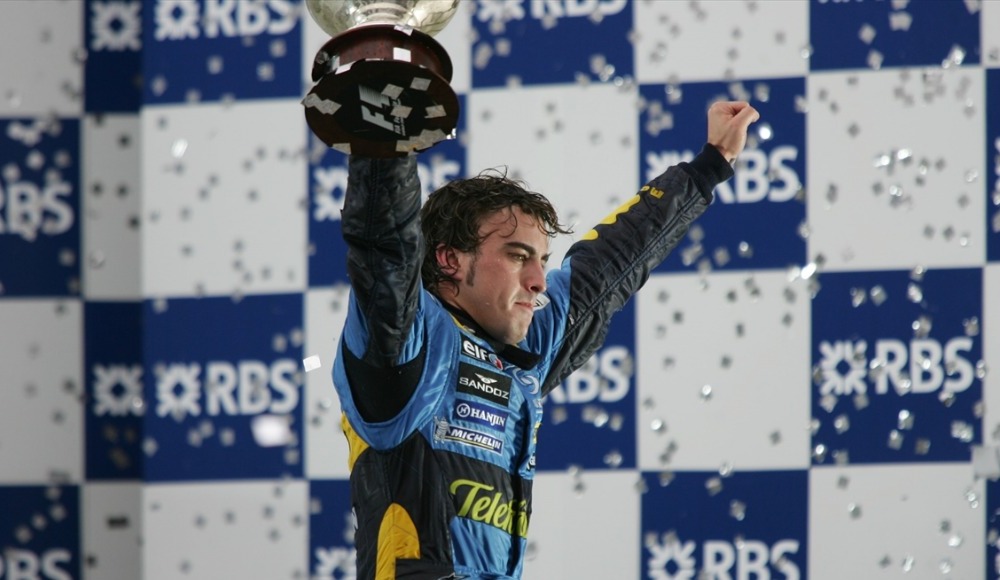 Fernando Alonso yeniden Renault'da