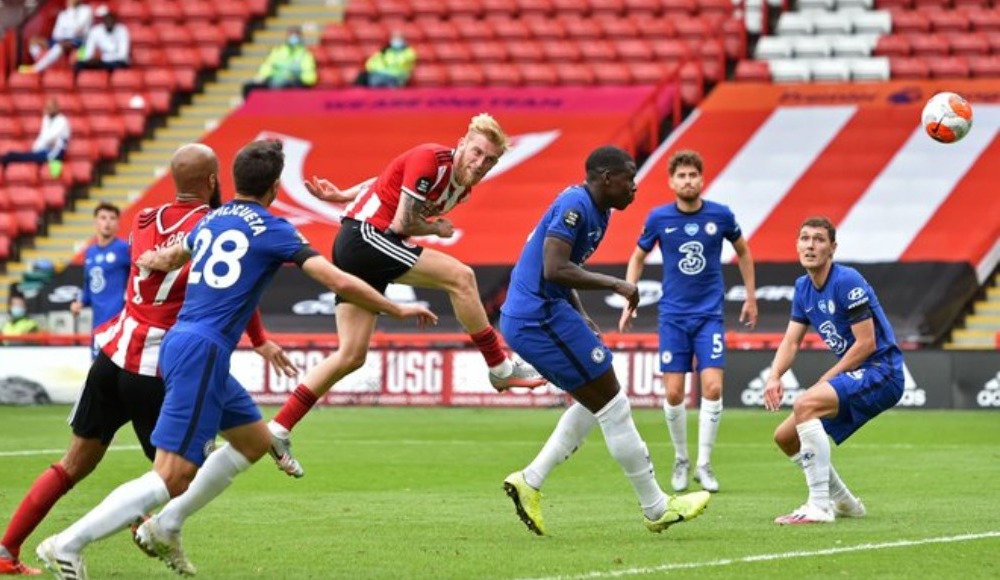 Sheffield United, Chelsea'yi sahadan sildi!