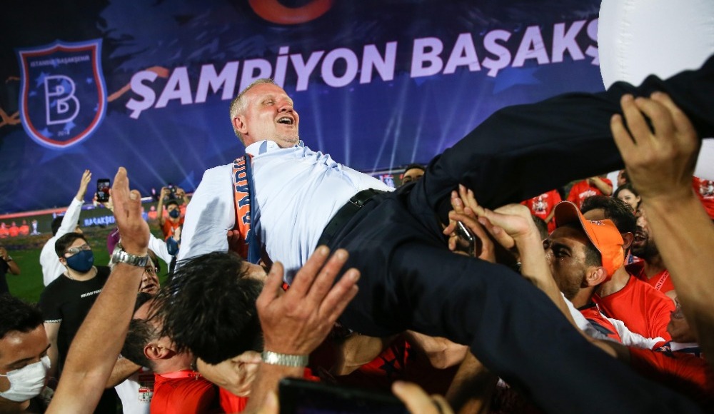 Şampiyonluk kutlamasına katılamayabilir