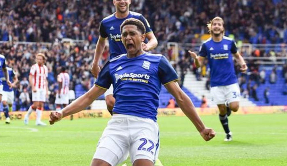 Birmingham City, 17 yaşındaki Jude Bellingham'ın formasını emekli etti