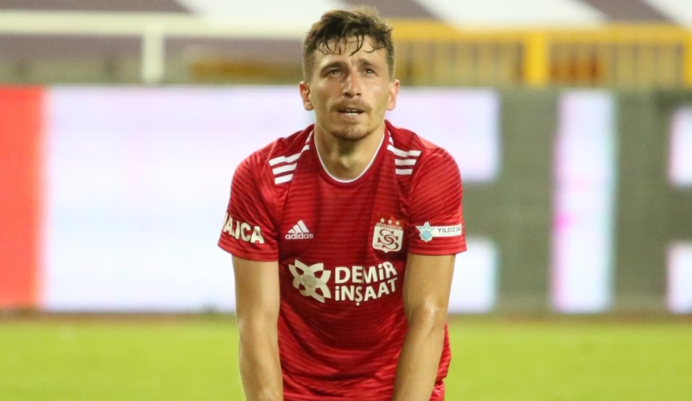 Mert Hakan Yandaş, Sivasspor'a veda etti!