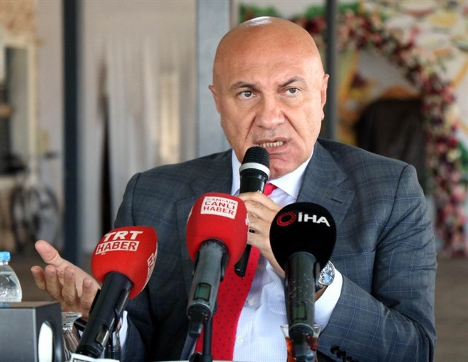 Yüksel Yıldırım: “Transfer yapmasak bile ligi 5’inci ile 10’uncu sıra arasında bitiririz”