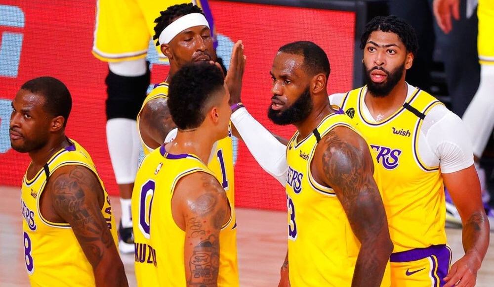 Lakers ve Bucks ilk galibiyetlerini aldı