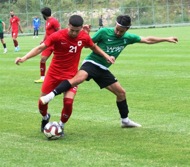 Kocaelispor, hazırlık maçında Çatalcaspor’u 2-1 mağlup etti