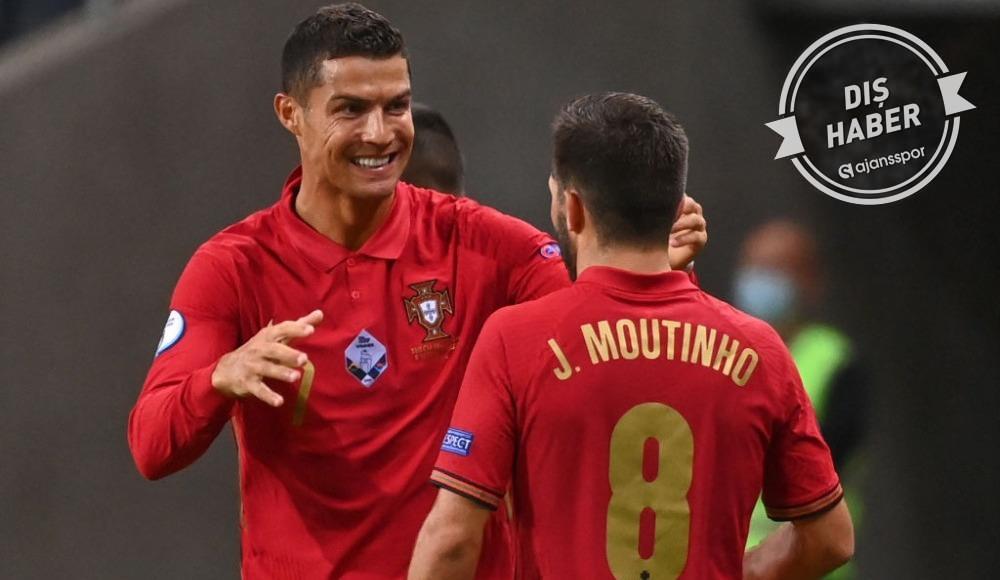 Cristiano Ronaldo tarihe geçti!