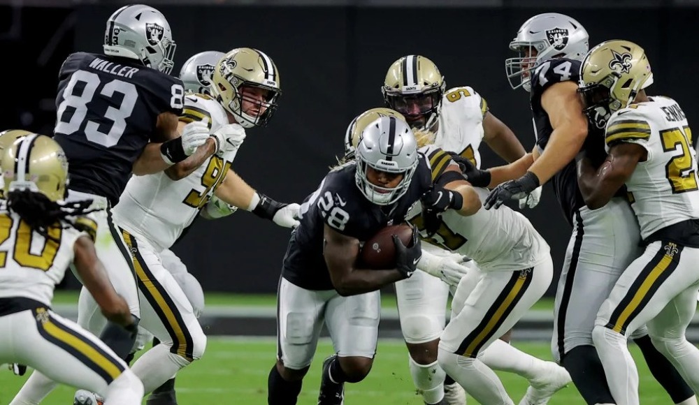 Raiders Las Vegas'taki ilk maçını kazandı