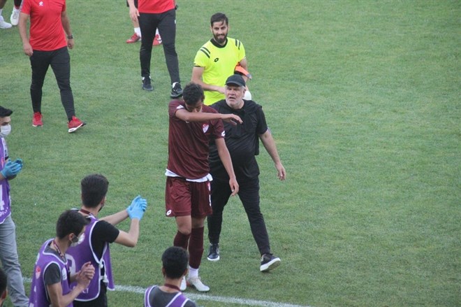 Elazığspor Teknik Direktörü Levent Eriş istifa etti