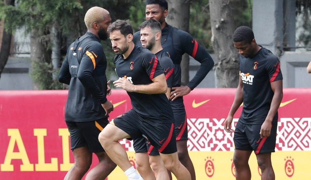 Galatasaray Rangers'a hazırlanıyor